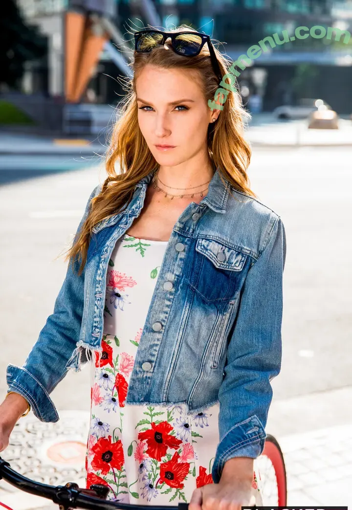 Ashley Lane nude photo #1088 (AshleyLaneXXX / priebusss)