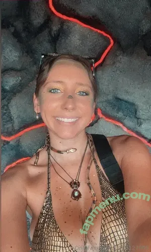 Ashley O Johnson / aye_o_j / bAeJ777 / thriftiehippiee bAe J / u226127995 nude photo #0002