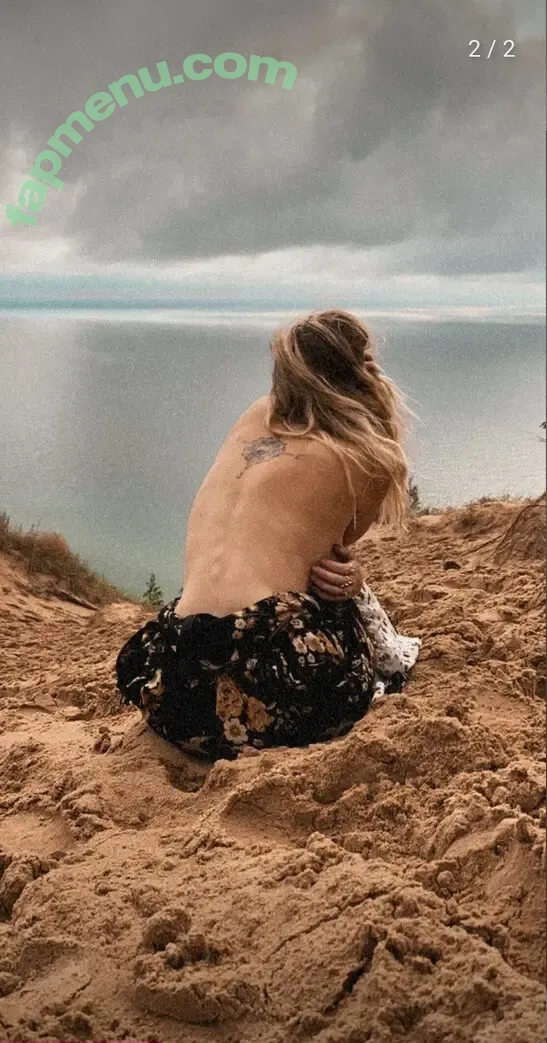 Ashley O Johnson nude photo #0001 (aye_o_j / bAeJ777 / thriftiehippiee bAe J / u226127995)