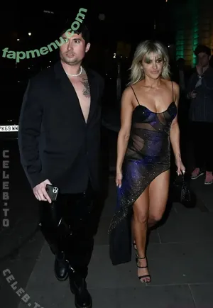 Ashley Roberts / iamashleyroberts / imashleyroberts / robertsseann2 / theashleyroberts nude photo #1674