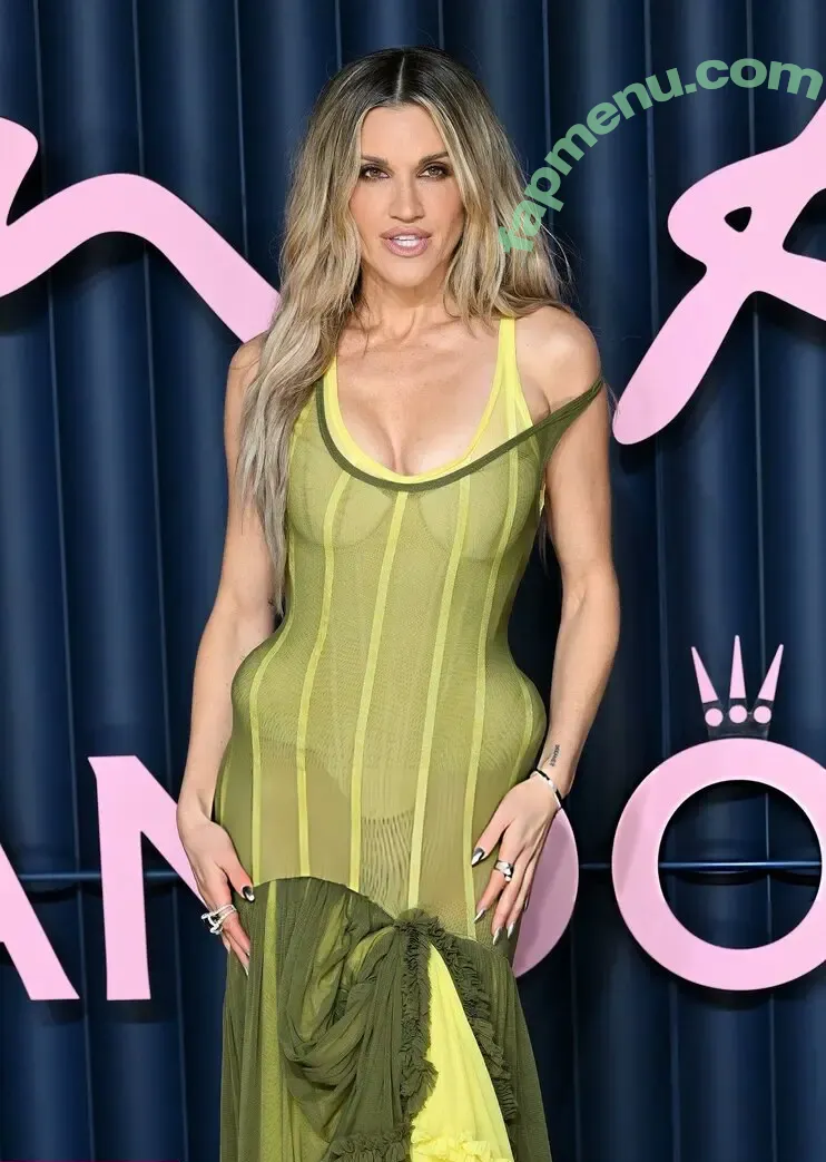 Ashley Roberts nude photo #1634 (Pussycat Doll / iamashleyroberts / robertsseann2)