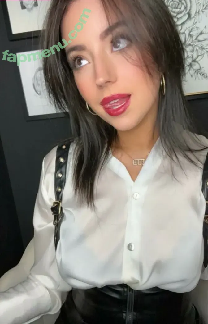 Ashley St Clair nude photo #0063 (ashleysinclair0 / ashstclair / sexlaptop / stclairashley)