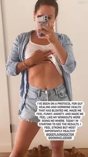 Ashley Tisdale / ashleytisdale nude photo #0351