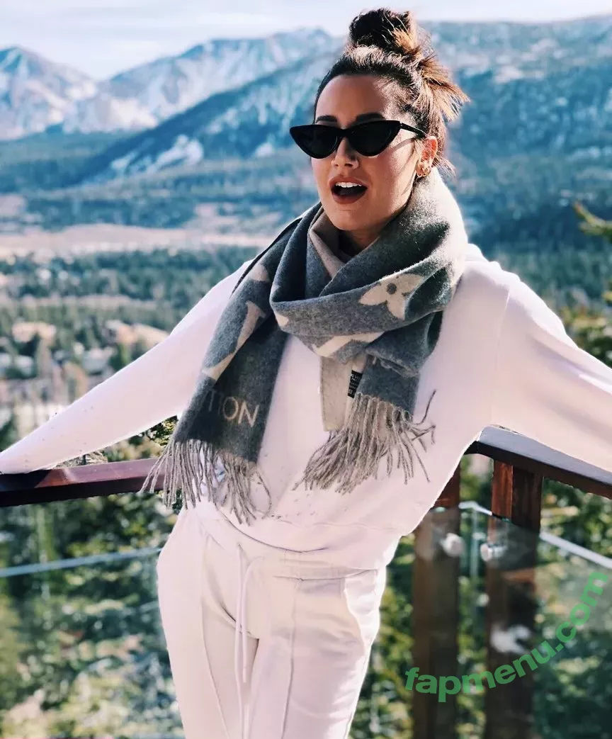 Ashley Tisdale nude photo #0030 (ashleytisdale / yummyyardie)