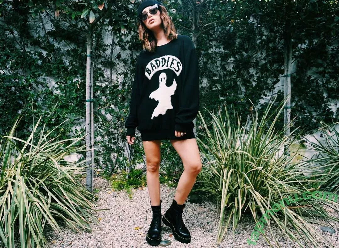 Ashley Tisdale nude photo #0095 (ashleytisdale / yummyyardie)