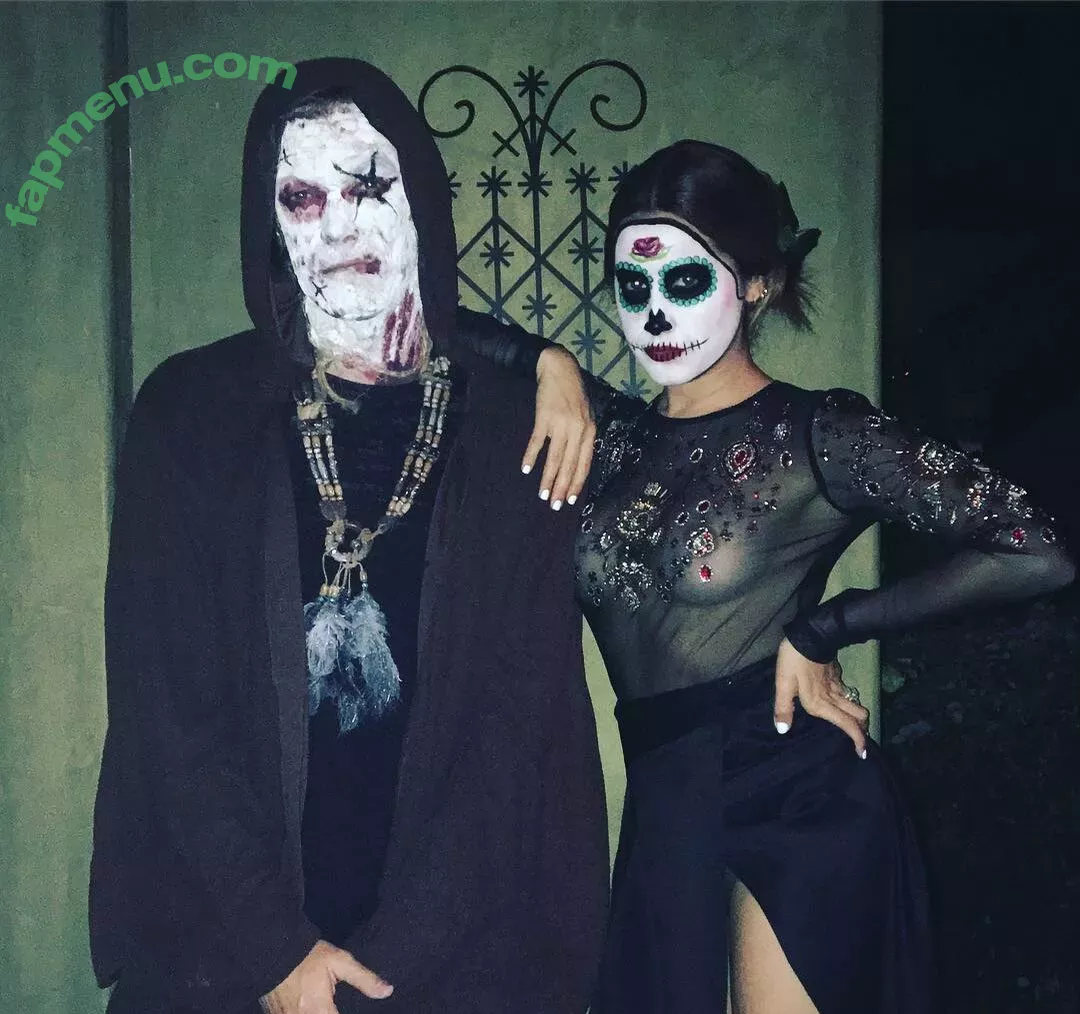 Ashley Tisdale nude photo #0144 (ashleytisdale / yummyyardie)