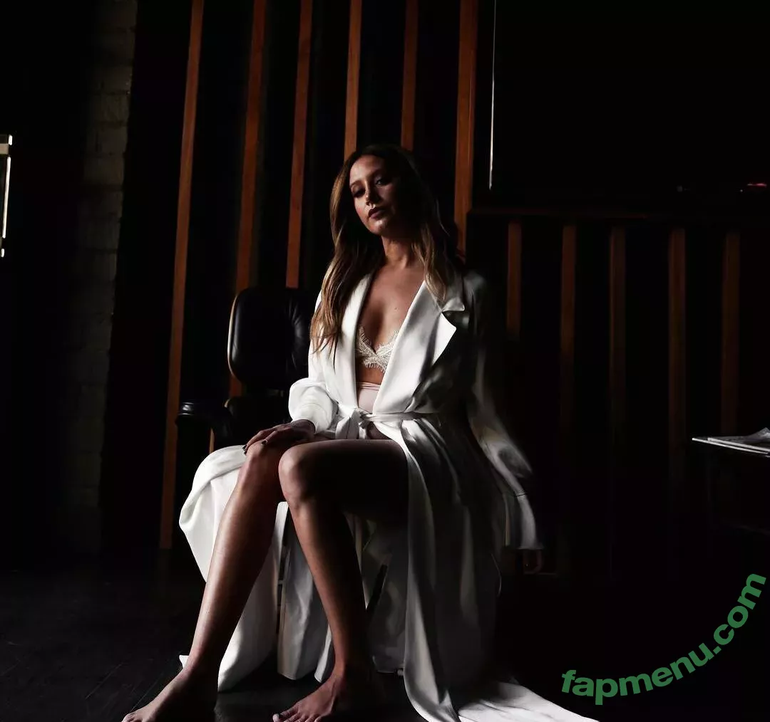 Ashley Tisdale nude photo #0148 (ashleytisdale / yummyyardie)