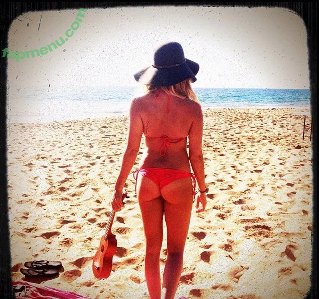 Ashley Tisdale nude photo #0153 (ashleytisdale / yummyyardie)