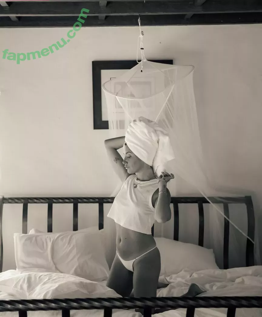 Ashley Tisdale nude photo #0226 (ashleytisdale / yummyyardie)