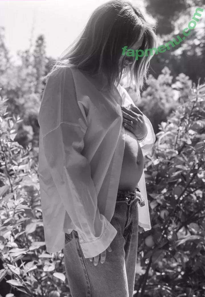 Ashley Tisdale nude photo #0257 (ashleytisdale / yummyyardie)