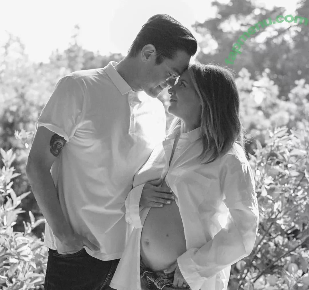 Ashley Tisdale nude photo #0259 (ashleytisdale / yummyyardie)