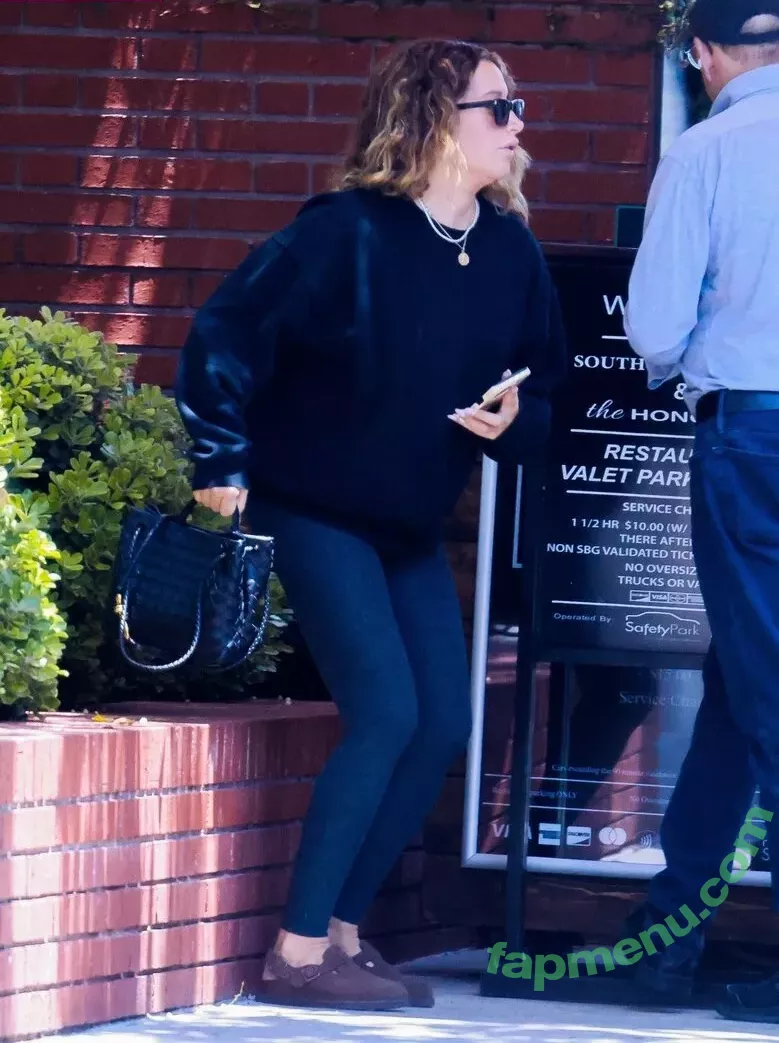 Ashley Tisdale nude photo #0402 (ashleytisdale)