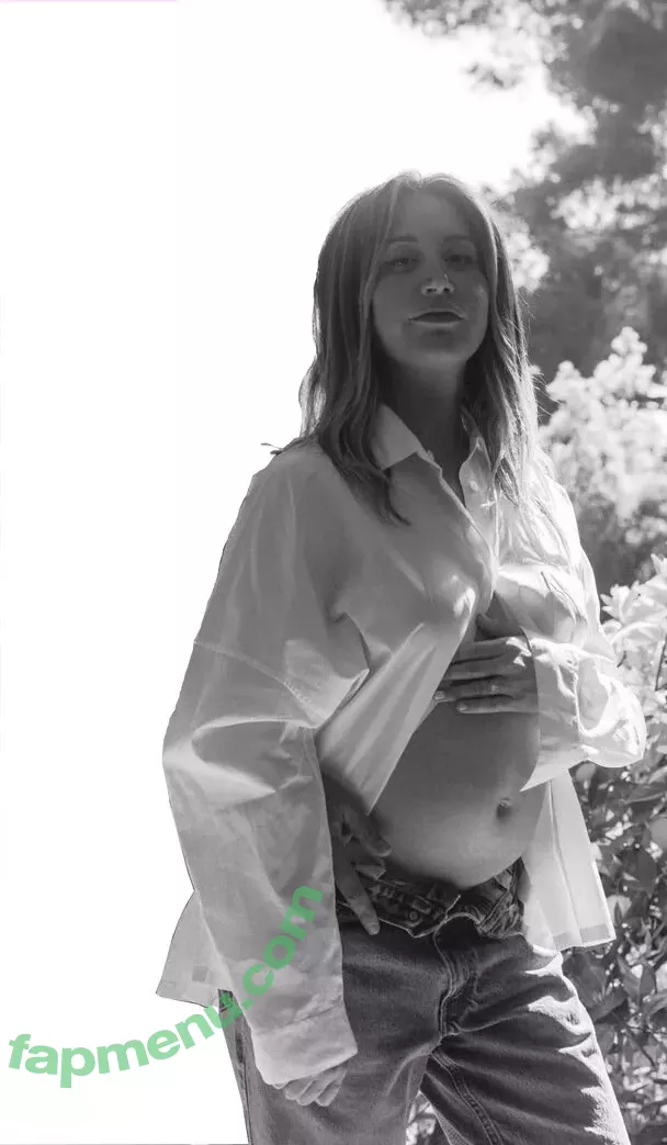 Ashley Tisdale nude photo #0445 (ashleytisdale)