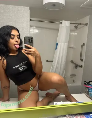  nude photo #0001