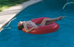 ashleylanexxx / priebusss nude photo #0085