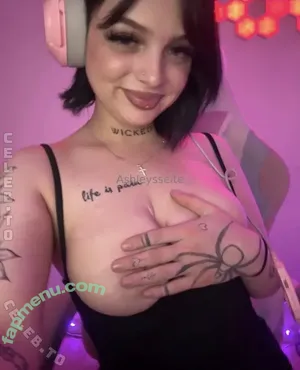 Ashleysseite / ashleyy.thc / gamergirl_oakley nude photo #0007