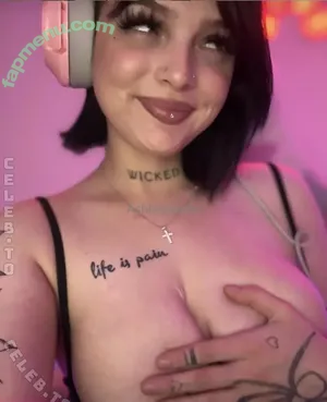 Ashleysseite / ashleyy.thc / gamergirl_oakley nude photo #0008