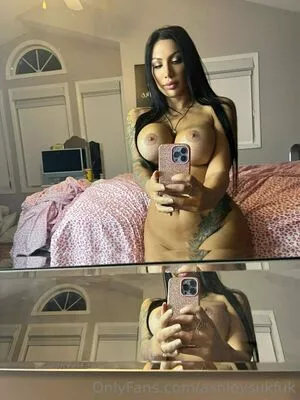 ashleysukfuk / valzzies nude photo #0933