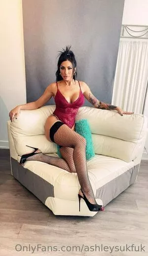 ashleysukfuk / valzzies nude photo #0994