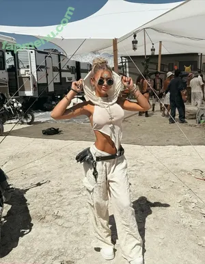 Ashlyn Sharp / blondie_ashlynnn nude photo #1089