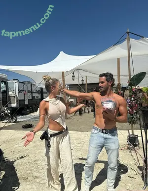 Ashlyn Sharp / blondie_ashlynnn nude photo #1103