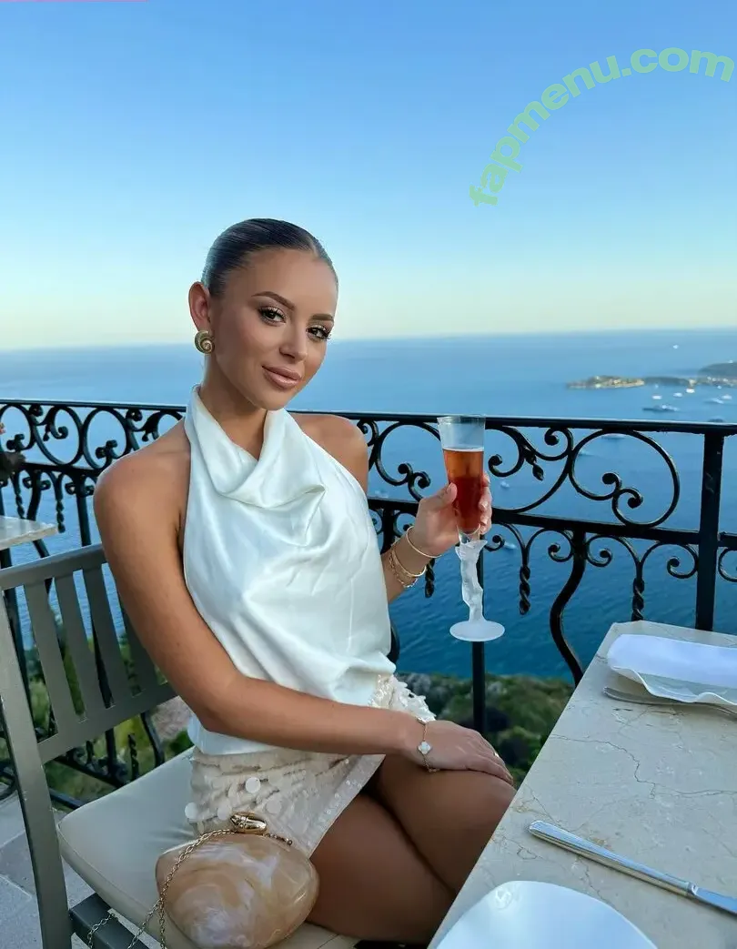 Ashlyn Sharp nude photo #1158 (blondie_ashlynnn)