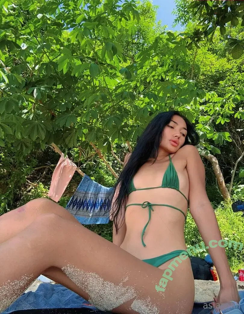 asian_lili nude photo #0210 (asiianlilii)