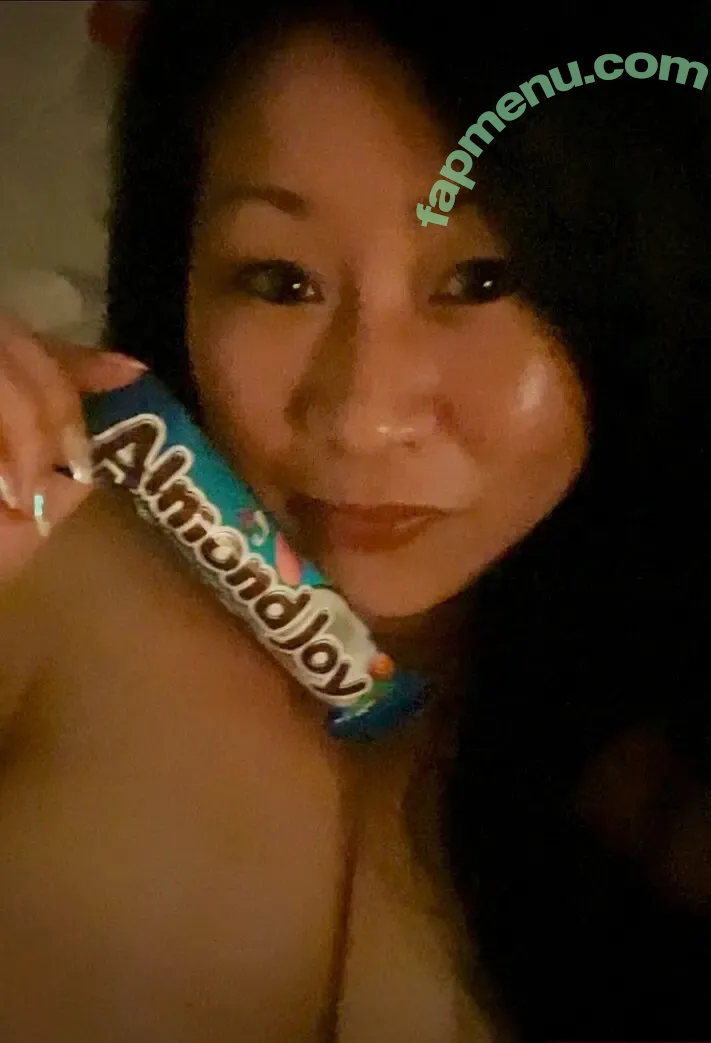 asiangamermilf nude photo #0002 (asiangamermilf)