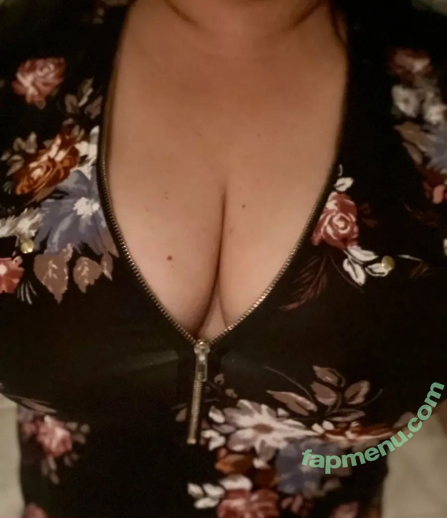 asiangamermilf nude photo #0026 (asiangamermilf)