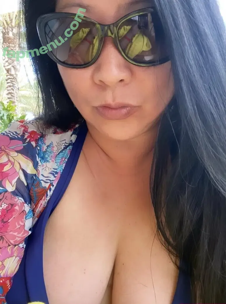 asiangamermilf nude photo #0029 (asiangamermilf)