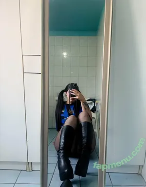  nude photo #0007