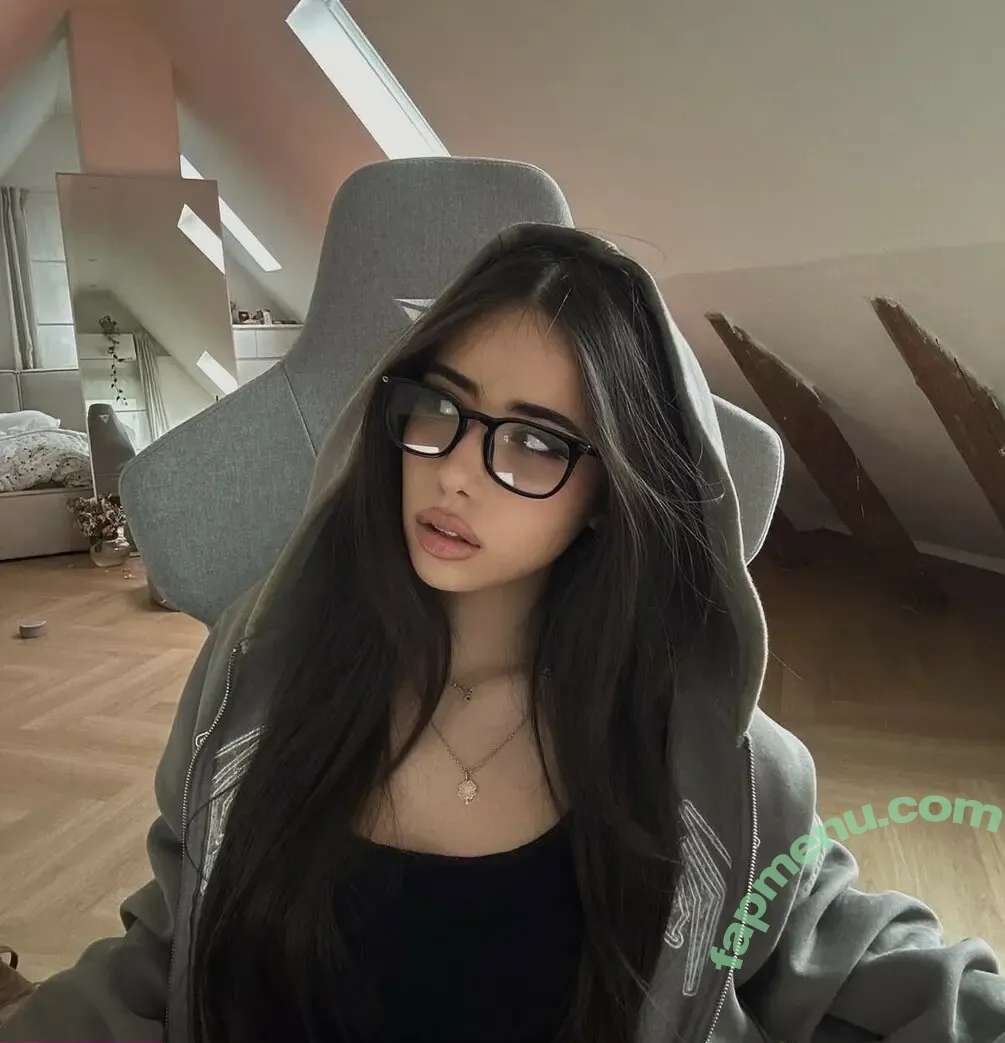 Asleyia nude photo #0172 (twitchasleyia)