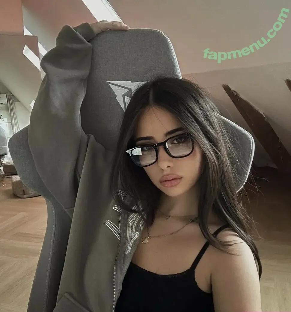 Asleyia nude photo #0173 (twitchasleyia)