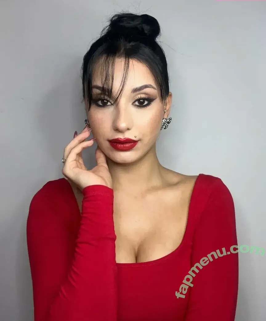 Aslihan nude photo #0040 (edlefraau / edlefrau4 / onlyaslihanim)
