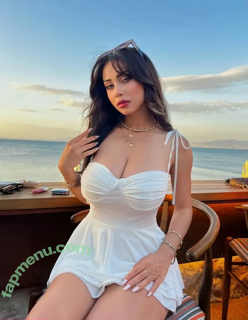 aslihel nude photo #0041 (aslihel)