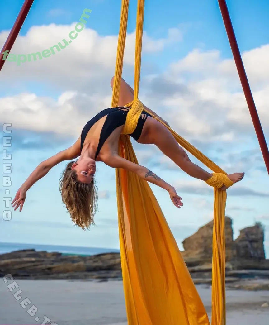 ASMRessense nude photo #0012 (gigglebubbles_ / rose477)