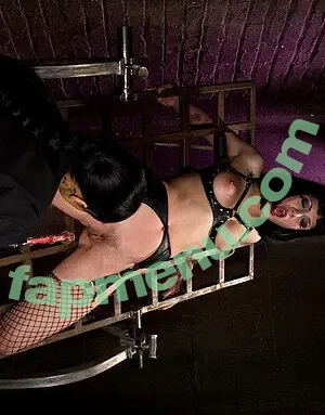Asphyxia Noir nude photo #0091 (Asphyxia / Felicia Delahoya / meesteresnoir / the_star_noir)