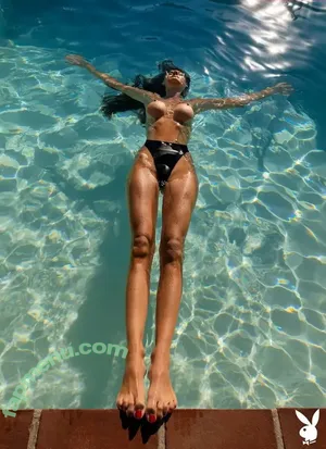  nude photo #0004