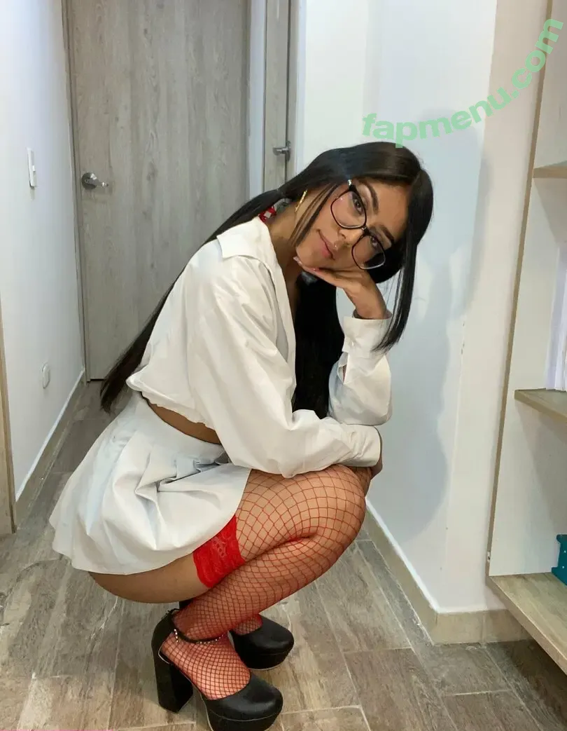 assqueeneva nude photo #0031 (assqueeneva)