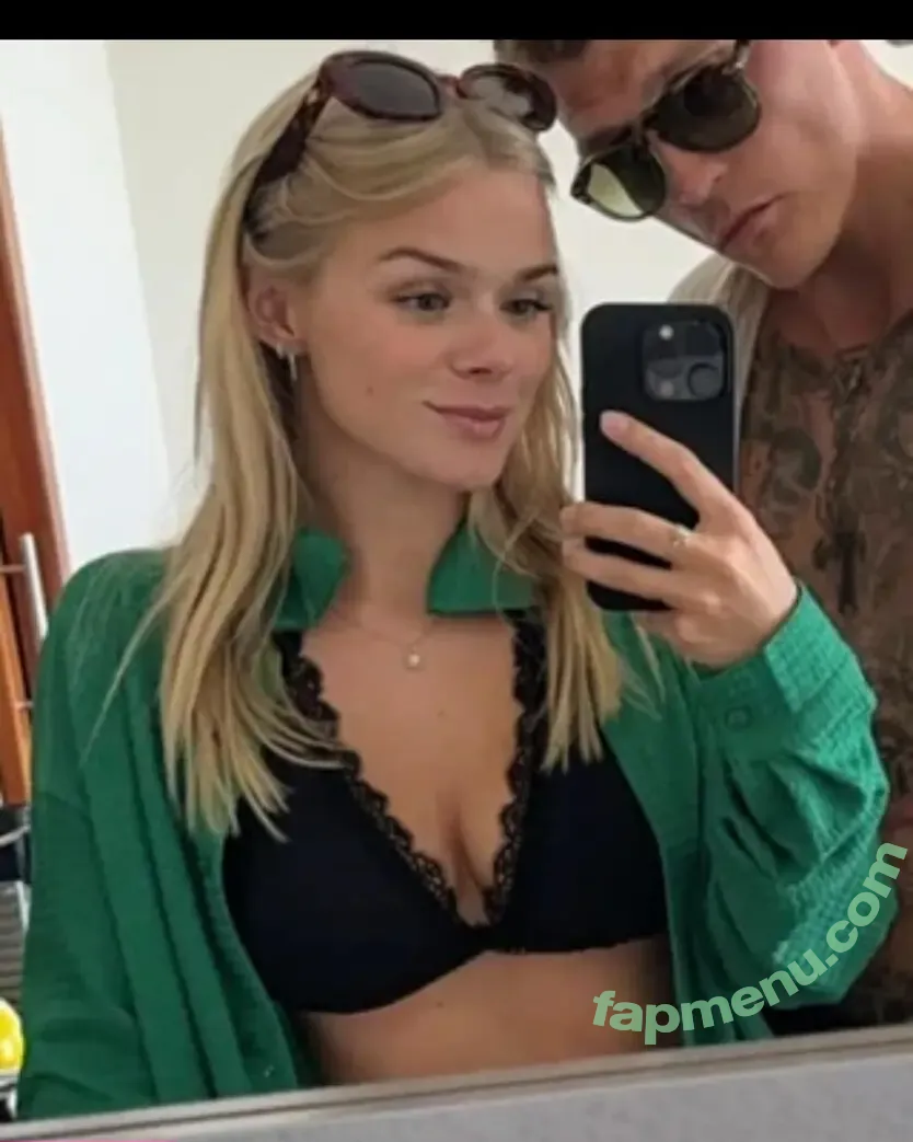 Asta Björk Ívarsdóttir nude photo #0002 (astaivars)