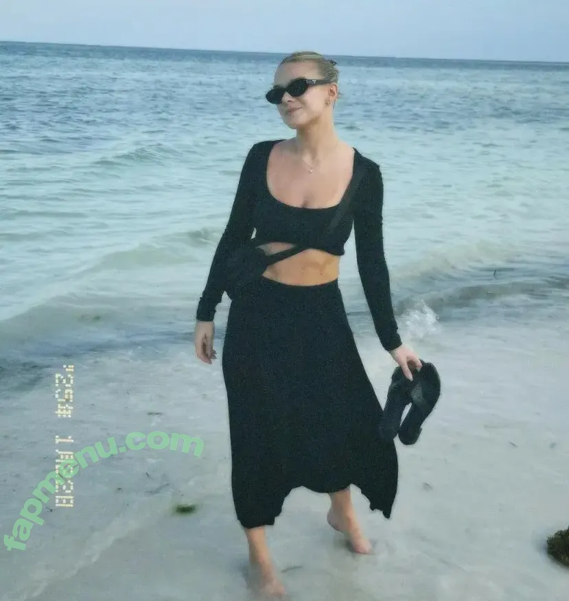 Asta Björk Ívarsdóttir nude photo #0011 (astaivars)