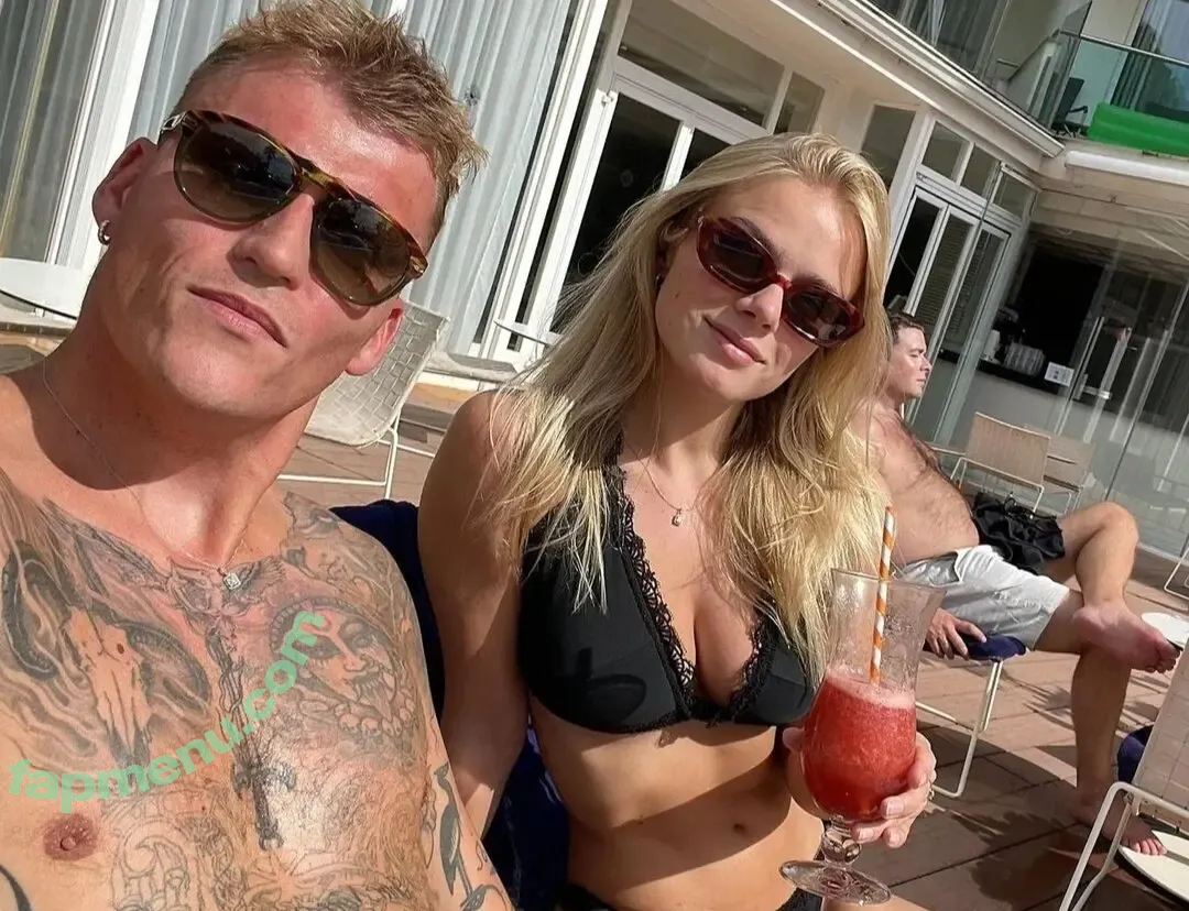 Asta Björk Ívarsdóttir nude photo #0018 (astaivars)