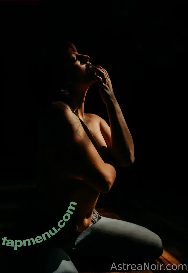 astreanoir nude photo #0014 (astrea_noir)