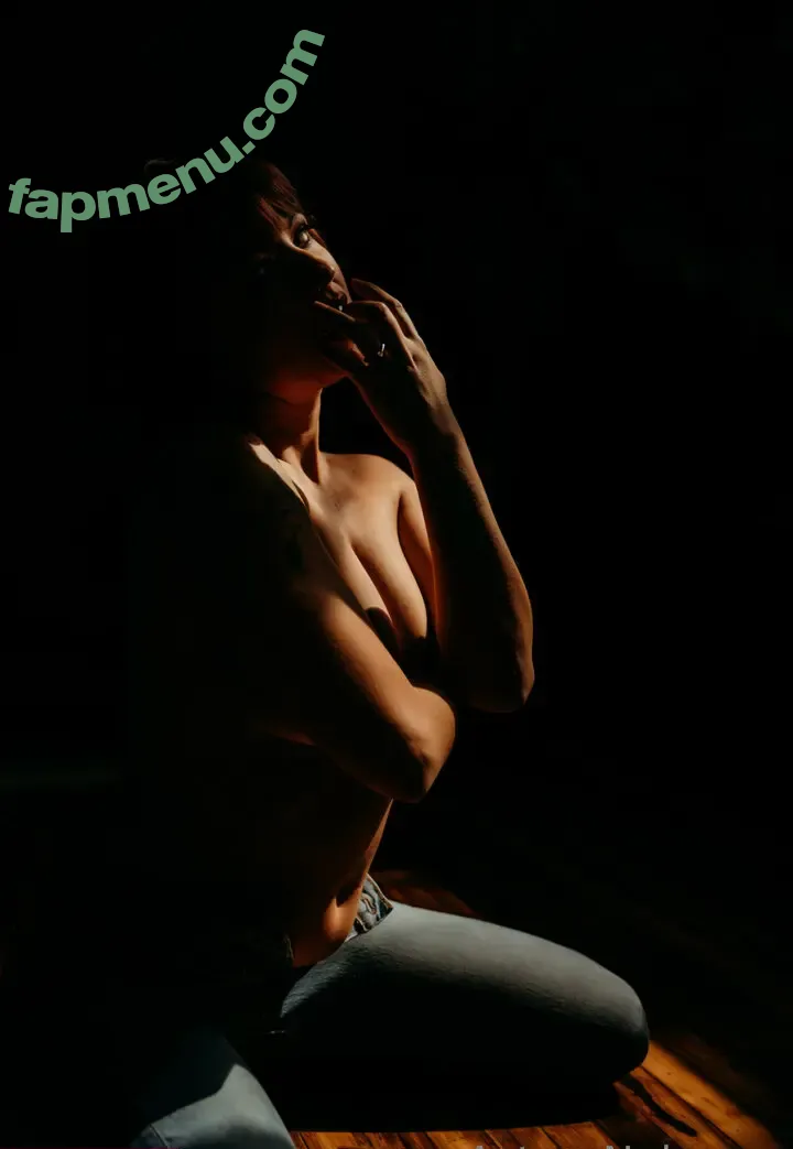 astreanoir nude photo #0015 (astrea_noir)