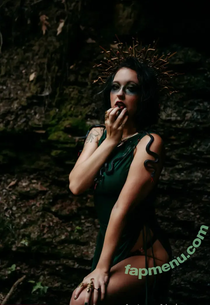 astreanoir nude photo #0034 (astrea_noir)