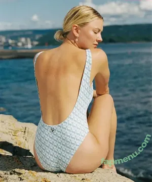 Astrid S / Astrid Smeplass / astridsofficial nude photo #0103