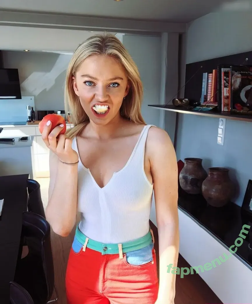 Astrid S nude photo #0009 (astridsofficial)