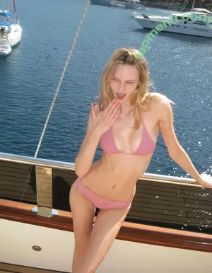 Astrid Voss / astridv0ss nude photo #0002