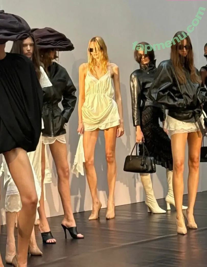 Astrid Voss nude photo #0022 (astridv0ss)