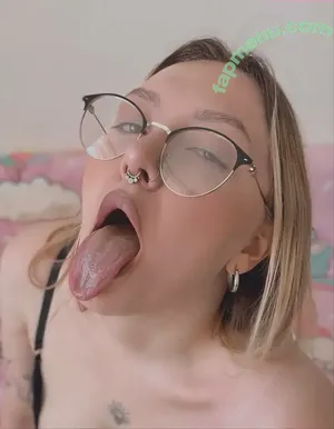 Asya KOT / Lillykun / asya_kot666 nude photo #0002